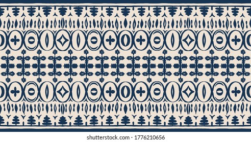Seamless African pattern. Ethnic carpet with chevrons. Tribal vector ornament. Aztec style. Geometric mosaic on the tile, majolica. Ancient interior. Modern rug. Geo print on textile. Kente Cloth.