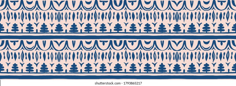 Seamless African pattern. Ethnic carpet with chevrons. Tribal vector ornament. Aztec style. Geometric mosaic on the tile, majolica. Ancient interior. Modern rug. Geo print on textile. Kente Cloth.