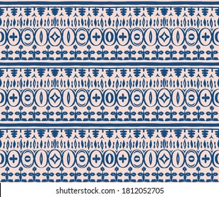 Nahtloses afrikanisches Muster. Ethnischer Teppich mit Chevronen. Stammesvektorschmuck. Aztec-Stil. Geometrisches Mosaik auf der Kachel, Majolika. Altes Interieur. Moderner Teppich. Geodruck auf Textilien. Kente Tuch.