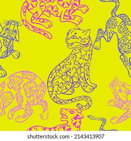 Seamless animal pattern. Jungle predator drawing. Silhouettes of cheetah, leopard, panther, wild cat. Outline textured contour illustration. Minimal design for surface print, textile, fabric, wrapping