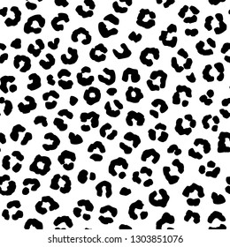 Seamless animalistic pattern, snow leopard or jaguar skin, safari pattern