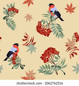 Impresionante patrón otoño e invierno con ramas de bullfinch y rowan sobre un fondo beige. Para decoración textil, embalaje, papel pintado, papel pintado.