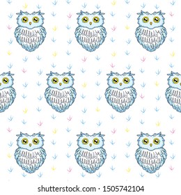 seamless background with cute cute owls and bird paw prints