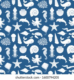 Seamless background on the theme of the sea and marine life. Vector pattern