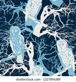 seamless background with owl and branch