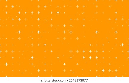 Patrón de fondo sin fisuras de símbolos de avión blanco uniformemente espaciados de diferentes tamaños y opacidad. Ilustración vectorial sobre fondo naranja con estrellas