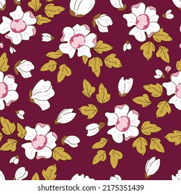 El fondo inmaculado de las rosas y hojas silvestres blancas en un fondo borgoñoso. Patrón floral de moda, papel pintado, impreso. Diseño floral de moda en vector.