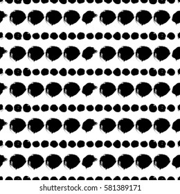 Seamless black and white pattern with circles