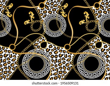 Seamless chain with leopard pattern.Vector design for fashion print and backgrounds.