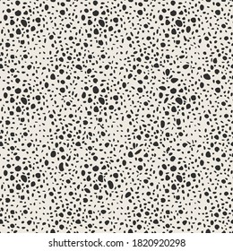 Seamless cheetah skin pattern. Endless hand drawn cheetah leopard texture for print, fabric, textile, wallpaper. Trendy animal design. Artistic vector EPS 10 illustration