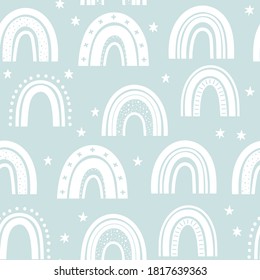 Patrón infantil sin foco con arcos y estrellas dibujados a mano. Antecedentes de la guardería monocroma scandi. Textura de moda para la ropa de tela textil de papel pintado de tela.