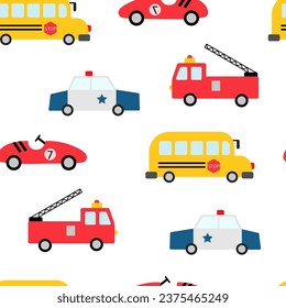 Nahtlose kindliche Vektorgrafik mit handgezeichneten Cartoon-Autos. Cute Muster für Gewebe, Umhüllung, Textilien, Tapeten, Bekleidung. Feuerwehrwagen, Rennwagen und Schulbus