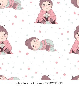 Nahtlose Kindermuster mit einem süßen Cartoon-Doodle-Mädchen in einem großen, hässlichen Pullover mit einem Knochen auf ihrem Kopf liegt auf ihrer Seite und trinken heißen Kaffee in einem flauschigen Plaid verpackt
