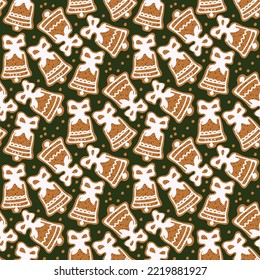 Seamless christmas pattern with gingerbread cookies on a green background.