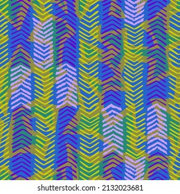 Patrón de líneas de zag en zig sin color. Ornamento abstracto de chevron. Impresión de la moda geométrica simple dibujada a mano. Funky paro de hipster étnico texturizado.