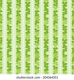 Seamless decorative floral pattern with clover 