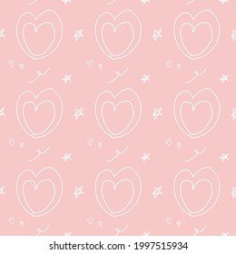 Pequeño corazón sin inconveniente sobre fondo dulce 