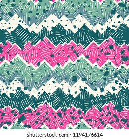 Seamless ethnic zigzag pattern background