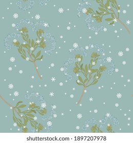 Nahtlose Blumenmuster mit blühenden Zweigen der Plumbago capensis Pflanze unter Schneeflocken. Saisonale Winterkunst mit blauen Blumen.