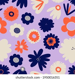Patrón floral sin soldadura con elementos azules, naranjas y beige sobre fondo lilaco