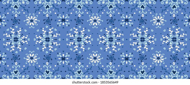 Flores y hojas folclóricas sin foco. bordado de flores. Patrón de Talavera. Papeleo indio. Ornamento turco. Origen étnico español. Papel de fondo mediterráneo impecable.