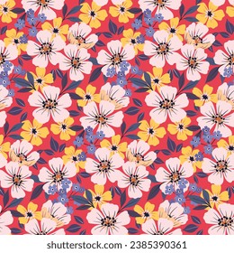 Nahtlose Blumenmuster, freier Farbdruck mit Retro-Motiv. Farbiges botanisches Design mit Sommergarten: kleine handgezeichnete Blumen, Blätter, blühende Bouquets, roter Hintergrund. Vektorgrafik.