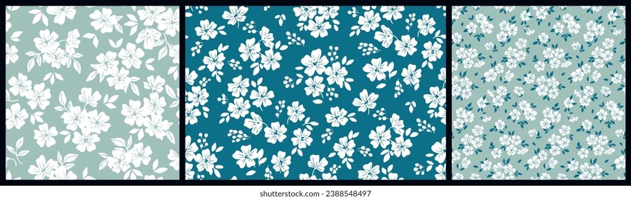 Patrón floral sin inconfundibles, libertad con estampado con motivos rústicos en la colección. Diseño botánico lindo con plantas dibujadas a mano: flores blancas pequeñas, hojas diminutas sobre un fondo azul. Vector.