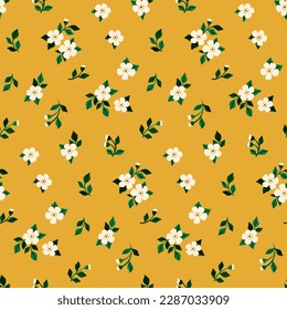 Patrón floral sin foco, con una impresión bastante tibia con motivos folclóricos. Diseño botánico lindo: flores dibujadas a mano, hojas diminutas en un arreglo de libertad sobre un fondo amarillo. Ilustración vectorial.