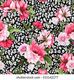 Seamless floral pattern with roses, watercolor. 
