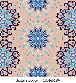 Nahtlose Blumenmuster. Stilvolle Doodle-Blumen. Spanische ethnische Stickerei. Folkloreverzierung. Sonnenzeichen. Mittelmeerdruck. indische orientalische oder türkische Textilien. Boho Tapete. Hipster Art.
