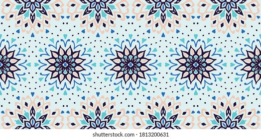 Patrón floral sin foco. Flores de doodle estilizadas. bordado étnico español. Ornamento popular. Señal solar. Impresión mediterránea. Tejidos indios orientales o turcos. Papel de la pared de Boho. Arte hipster.