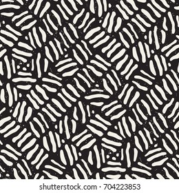 Seamless freehand pattern. Vector abstract rough lines background. Hand drawn grungy strokes.