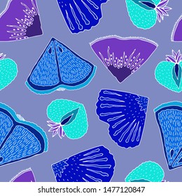 Seamless fruit pattern with colorful design. kiwi, strawberries, orange, pineapple on a grey background