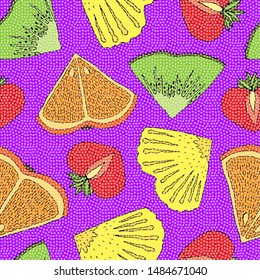 Seamless fruit pattern with colorful design. kiwi, strawberries, orange, pineapple on a violet background