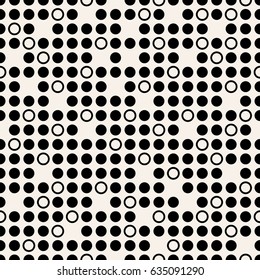 Seamless geometric circles pattern in fashion black and white