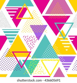 Patrón geométrico impecable en estilo retro 80. Triángulos de arte pop. fondo de ilustración de patrón de estilo de moda. Ideal para el diseño de tela, impresión de papel y fondo web. Archivo vectorial EPS10.