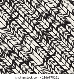Patrón de chevron de estilo dibujado a mano sin costuras en blanco y negro. Fondo grungy de Vector Abstractas