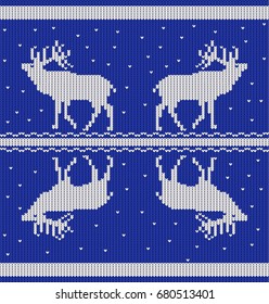 Seamless horizontal pattern with deers and snow from white knitted stripes on a blue background. Vector image.