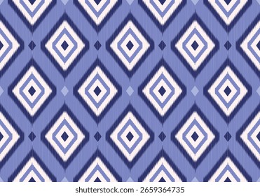 Un patrón ikat sin fisuras con motivos de diamantes en tonos de Gradientes azules sobre fondo púrpura suave. La textura imita los hilos tejidos a mano, creando una elegancia rítmica y étnica.