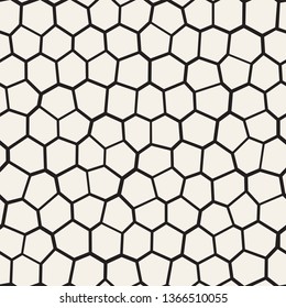 Seamless irregular lines vector mosaic pattern. Abstract chaotic tessellation texture. Random shapes pavement background