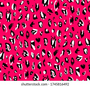 Seamless leopard pattern, animal print.