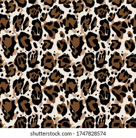 Seamless leopard pattern, animal print.