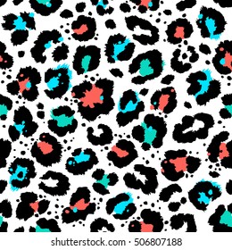 Seamless leopard pattern. Vector.