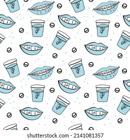 Patrón de labios sin soldadura. Amarrarse la boca con dientes, labios con una sonrisa, dientes con cepas. Comprimidos para lavar la boca. Emoción positiva. Ilustración vectorial para un diseño moderno inusual en colores pastel.