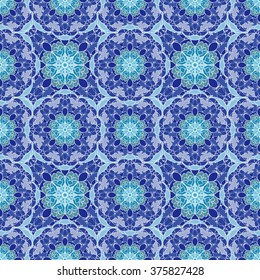 Seamless mandala pattern. Islamic motifs. Kaleidoscope.