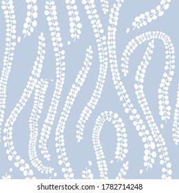 Nahtlose natürliche Muster oder Tapeten. Silhouetten verschiedener schöner Blumen, Äste und Blätter auf sanftem Hintergrund. Muster für Verpackungspapier und Geschenke. Stilpflanzen.