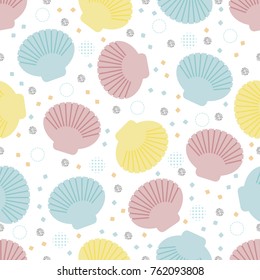 seamless nature pattern background with colorful shell and glitter bubble under the sea