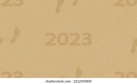 Impresiones de 2023 sobre el fondo de la playa de arena marrón. Ilustración vectorial de los pasos de los pies del patrón de visión superior caminando hacia adelante sobre la textura de arena marina.