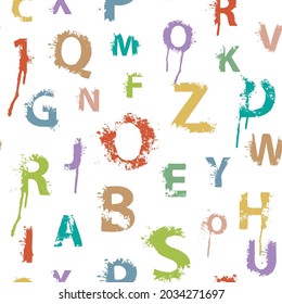 Patrón sin brillo con letras alfabéticas en forma de manchas de pintura coloreadas y salpicaduras en un fondo claro. Fondo vector de corte con letras abstractas. Apto para papel de pared, papel o tela de envoltura