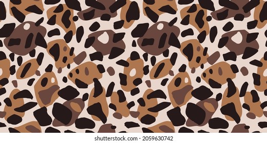 Seamless pattern animals isolated on beige background. Vintage african fur. Textile design fashion print. Vector illustration